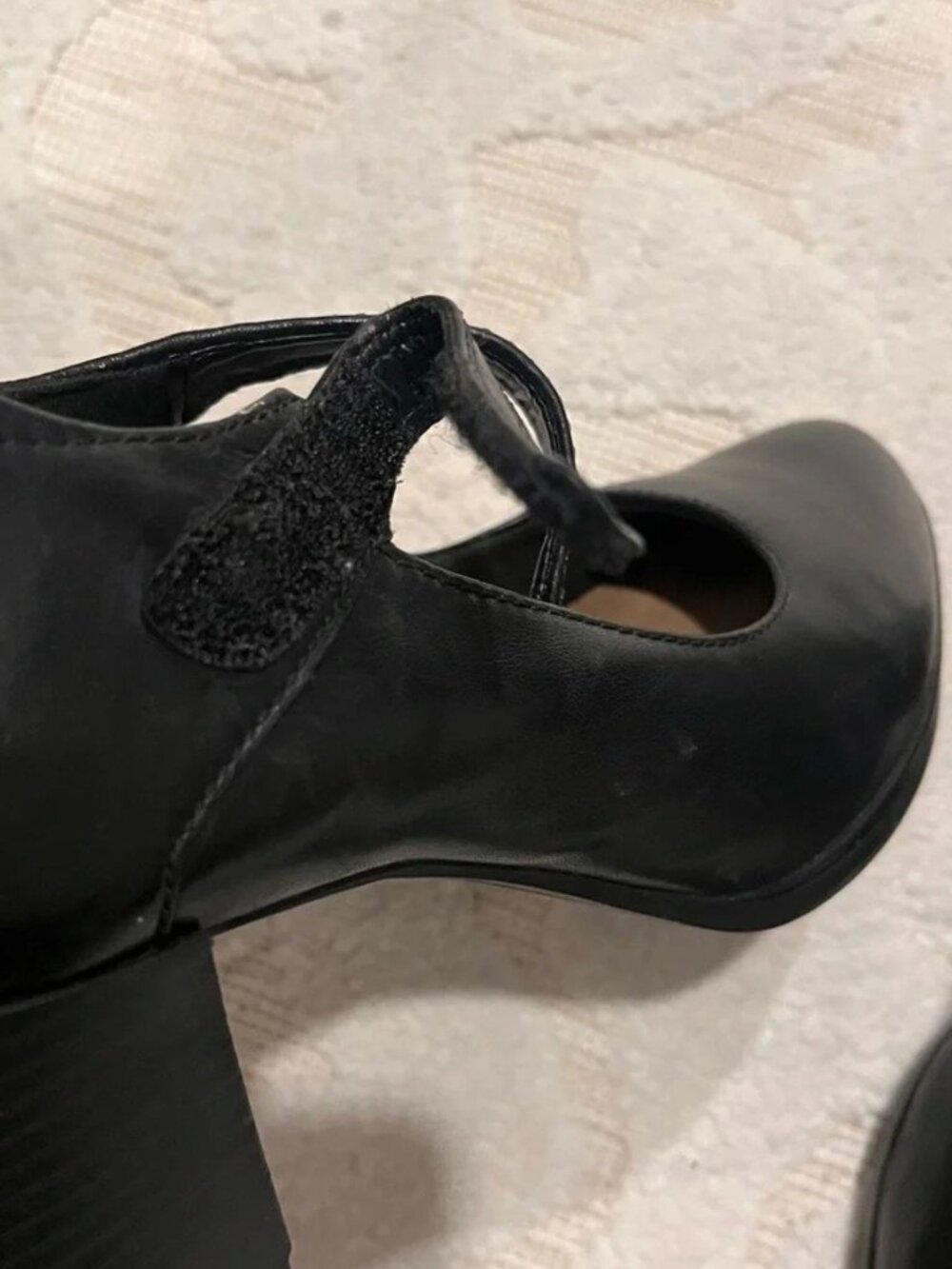 Clarks Block Heel Mary Jane Pumps - Picture 5 of 8